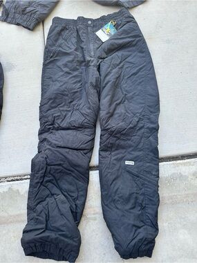 Fera Skiwear Women’s Size 8 Black Insulated Ski Snow Pants Winter